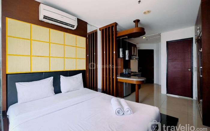 Comfort Studio at Mangga Dua Residence By Travelio