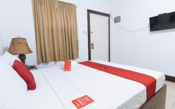 RedDoorz @ Marifa Hotel Angeles Pampanga