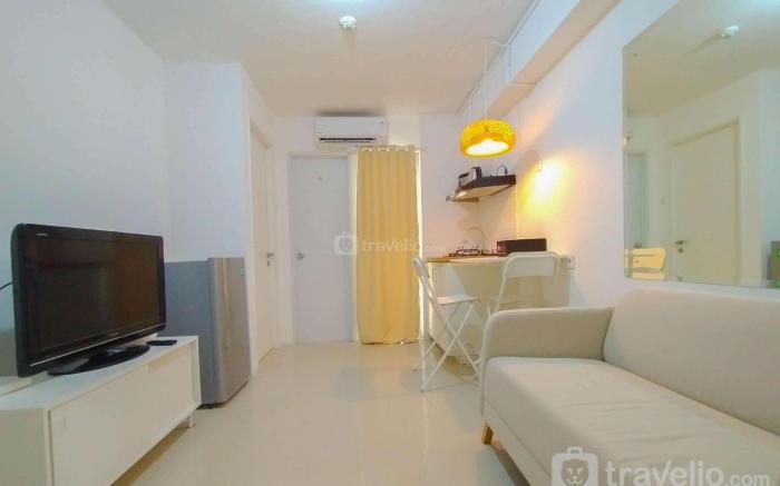 Cozy Living & Simply 2BR Bassura City By Travelio