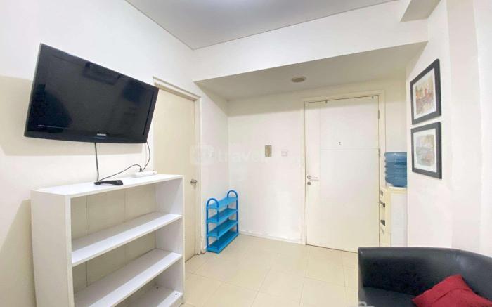 Relaxing 1BR at Parahyangan Residence By Travelio