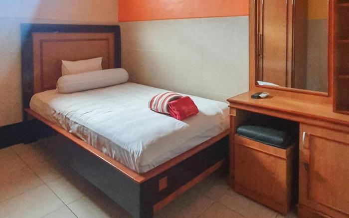 Homestay Gayatri Sawojajar near Univ. Negeri Malang Kampus 2 Mitra RedDoorz
