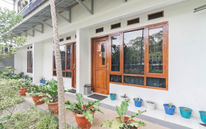 Erika Homestay Lembang Mitra RedDoorz