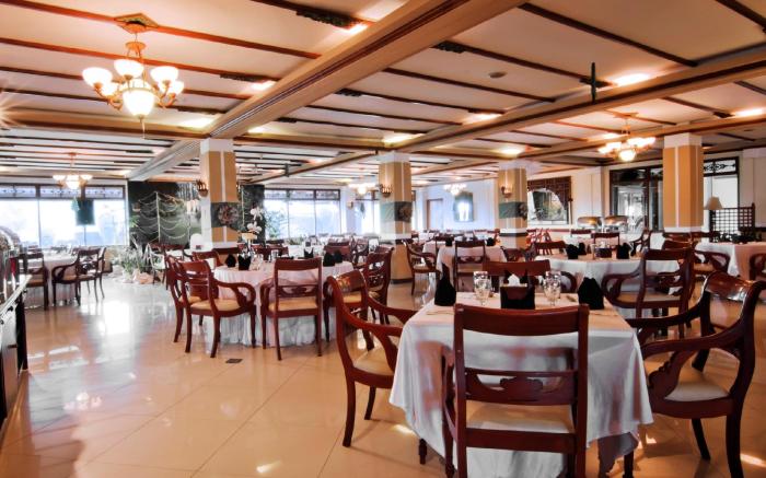 Royal Hotel and Villa Batu