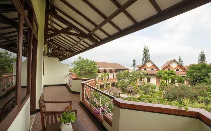 Royal Hotel and Villa Batu