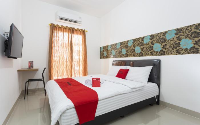 RedDoorz Plus @ Boulevard Residence BSD