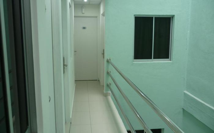 Lacomme Inn