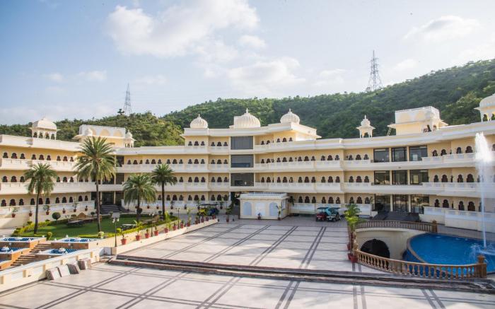 Labh Garh Palace Resort & Spa