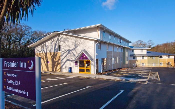 Premier Inn Christchurch / Highcliffe