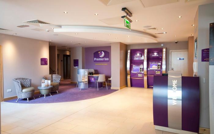 Premier Inn Edinburgh Airport - M9 Jct1