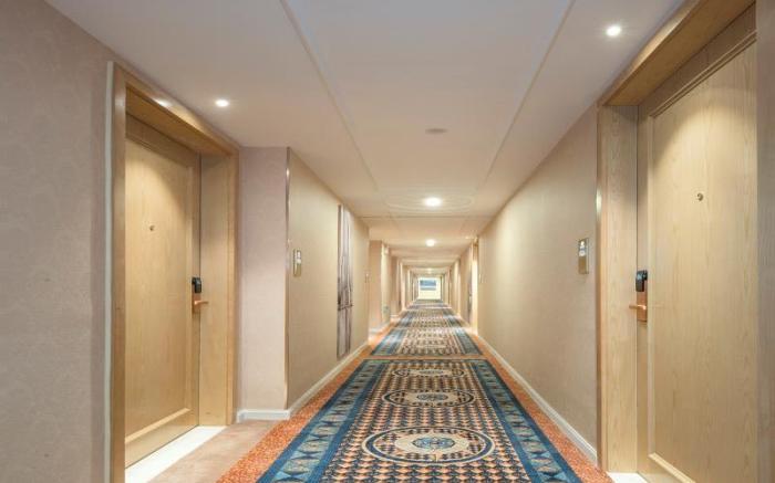 Vienna Hotel Shandong Qingdao Taidong Pijiu Street Liaoning Road