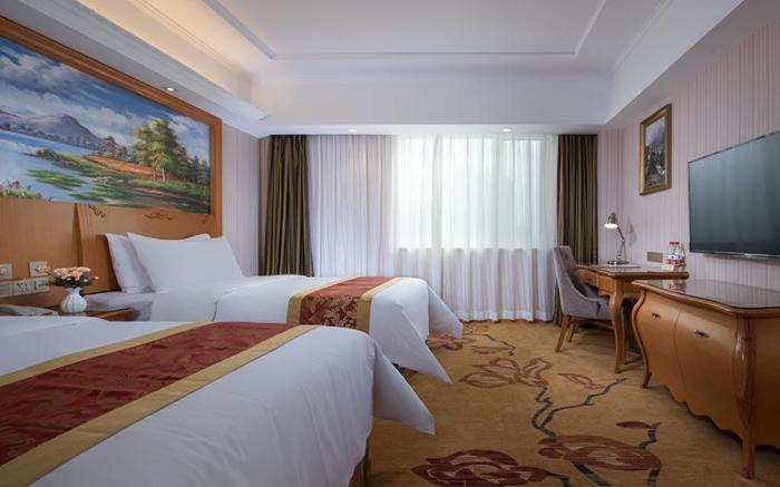 Vienna Hotel Shandong Heze University Town