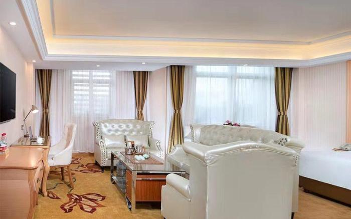 Vienna Hotel Jinan Laiwu General Bus Station