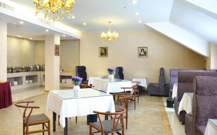 Vienna Hotel Hefei Mingzhu Plaza University Town