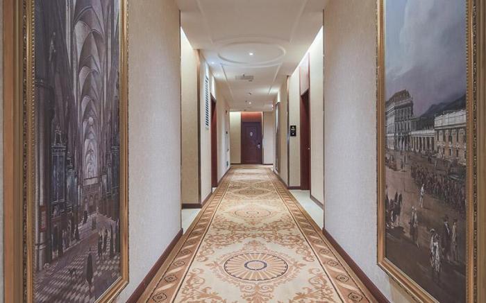 Vienna Hotel Xuzhou Yunlong District Tongshan Road Metro Station