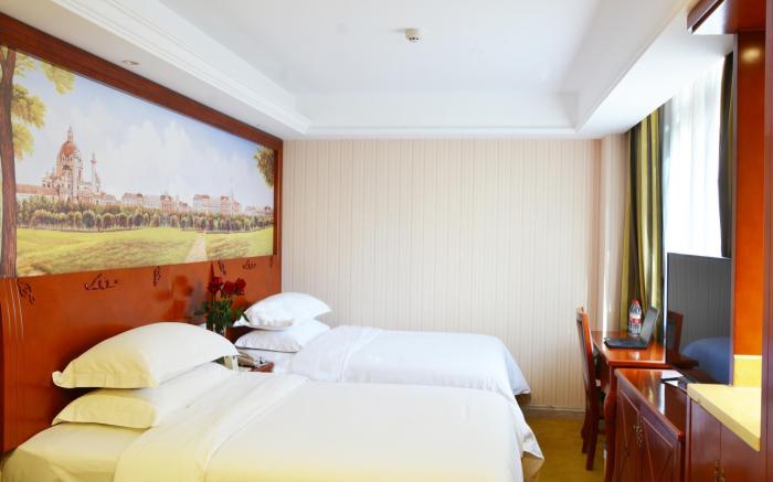 Vienna Hotel Guangxi Guigang High-Speed Railway Station Central Square