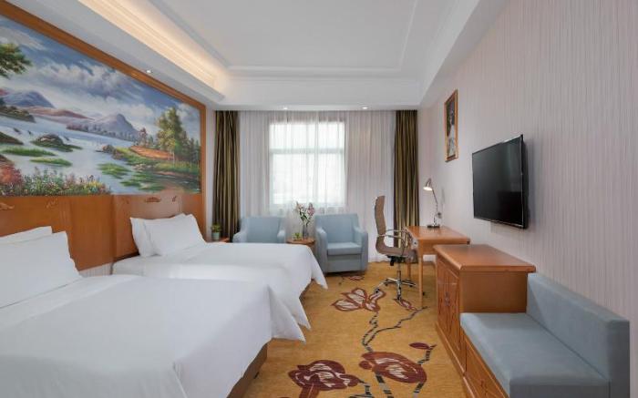 Vienna Hotel Hainan Lingshui Center