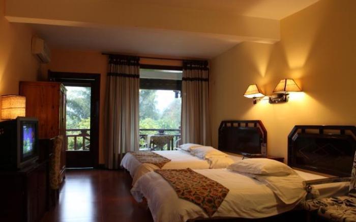 Yangshuo Snow Lion Riverside Resort