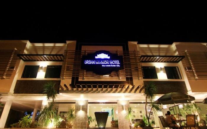 Urban Manor Hotel