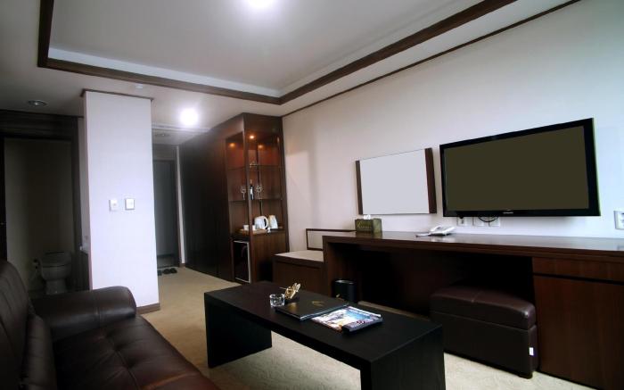 Narsha Tourist Hotel