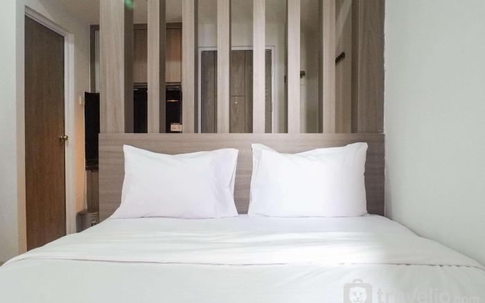 Chic Cozy Studio Taman Melati Surabaya By Travelio