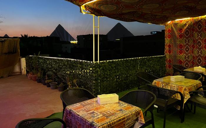 Jana pyramids view inn