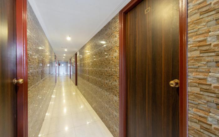 Super Collection O Raj Darbar Near City Centre