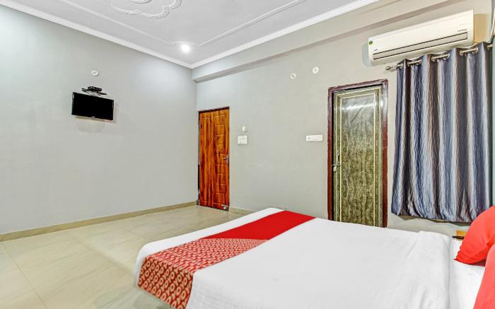 Collection O Orphic Inn Near Munshi Pulia Metro Station