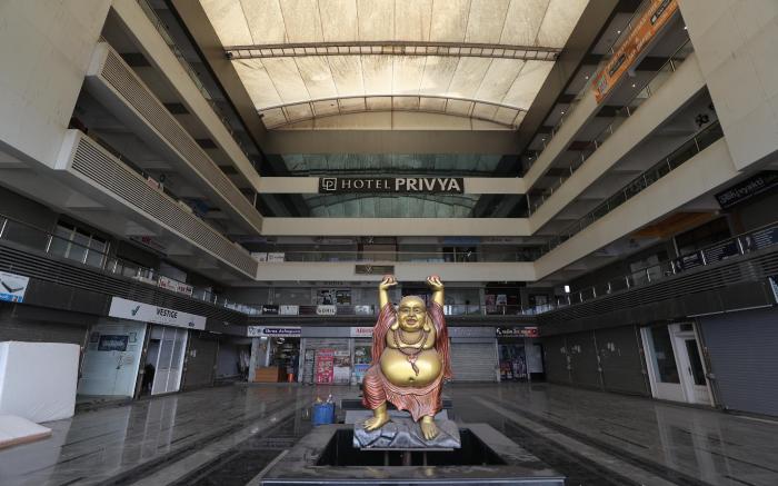 Hotel Privya Surat - Rooms and Banquet