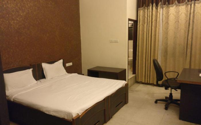 Hotel Savi Regency