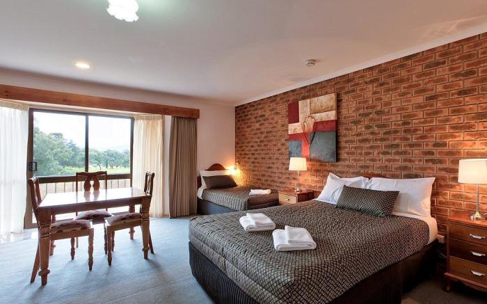 Hume Country Motor Inn