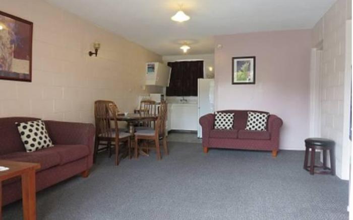 289 Midway Motel