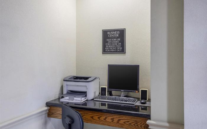 Best Western Limestone Inn & Suites