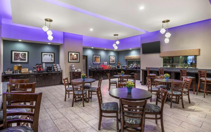 Best Western Plus Lake Jackson Inn and Suites
