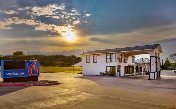 Motel 6 Bryan, TX - College Station
