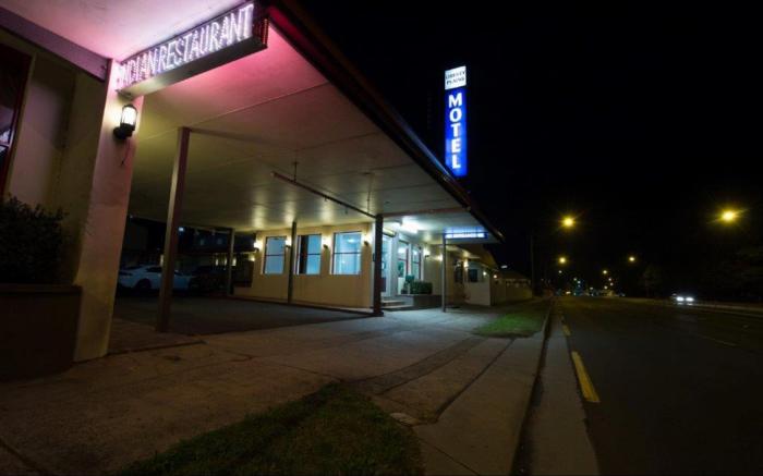 Liberty Plains Motor Inn