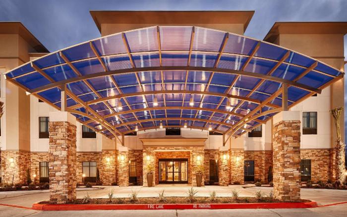 Best Western PLUS Flatonia Inn