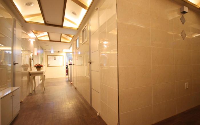 K Pop Residence I