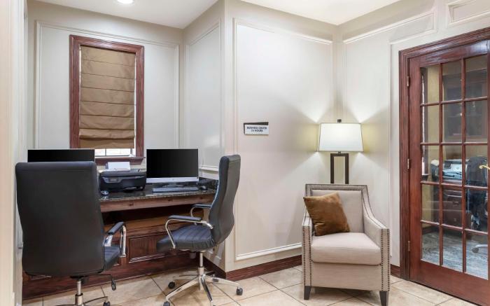 Best Western Plus Crown Colony Inn and Suites