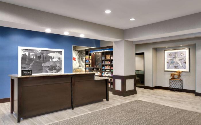 Hampton Inn and Suites Ft. Worth Burleson