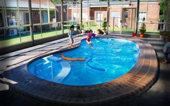Arkana Motor Inn & Terrace Apartments