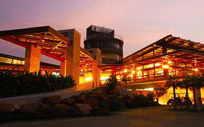Mountain Creek Golf Resort and Residences