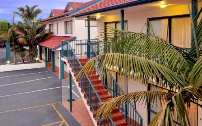Academy at Botany Motor Inn