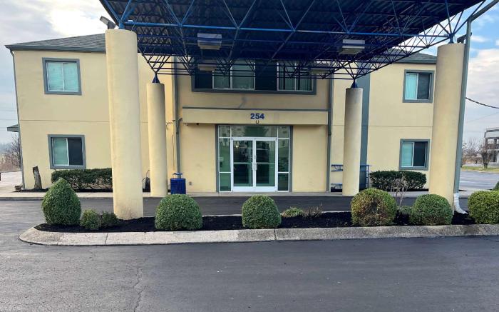 Howard Johnson by Wyndham Clarksville Tennessee
