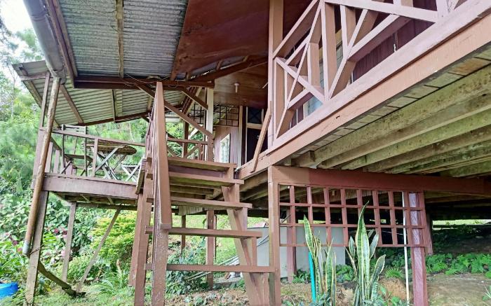 OYO Home 90430 Mountain Resthouse