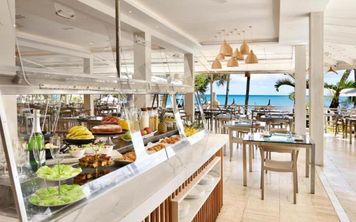 Coral Azur Beach Resort