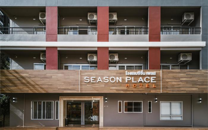 Season Place