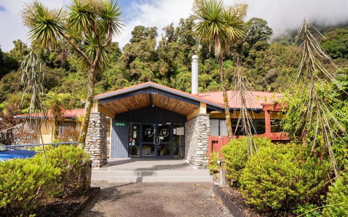 Haka House Franz Josef
