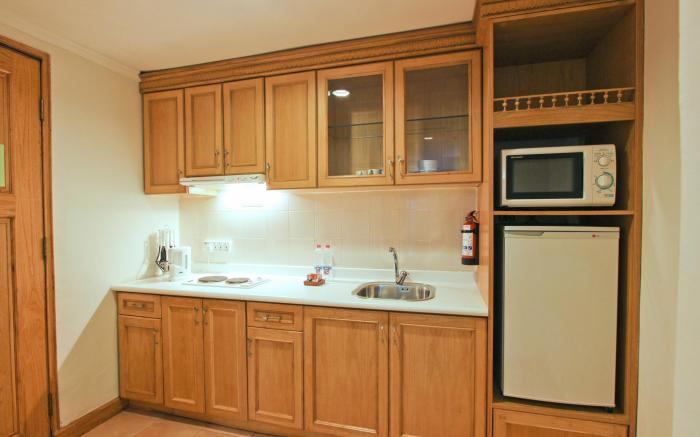 Harmoni Suites Hotel