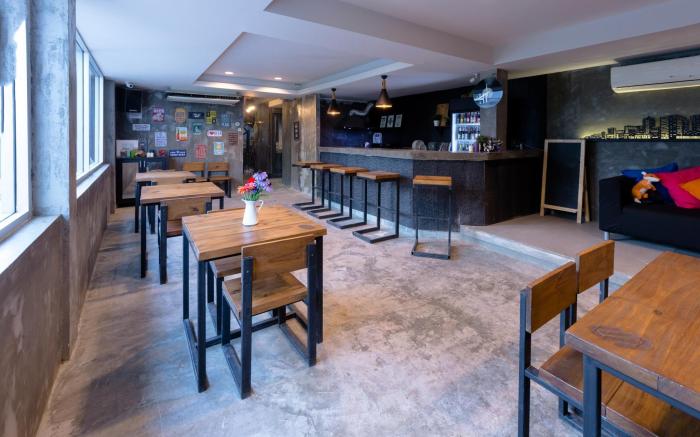Revolution Hostel Asoke