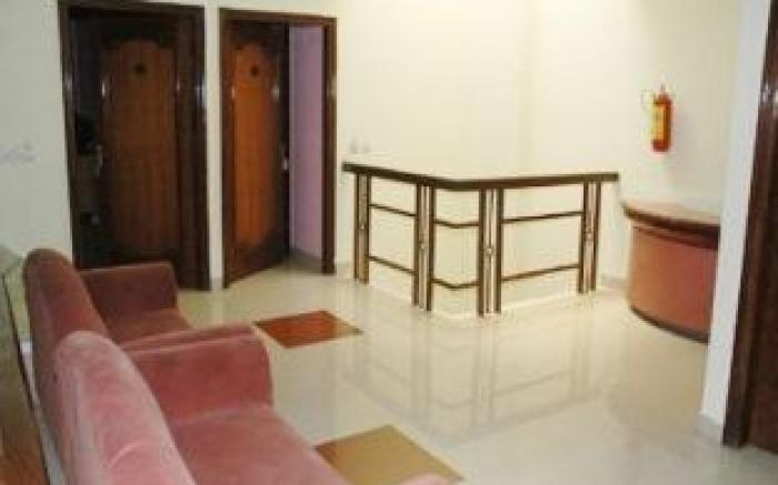 Hotel D R International